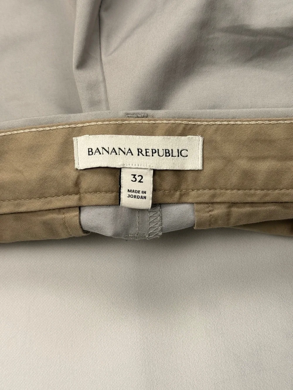 Banana Republic Chino Shorts Beige Classic - Men 32